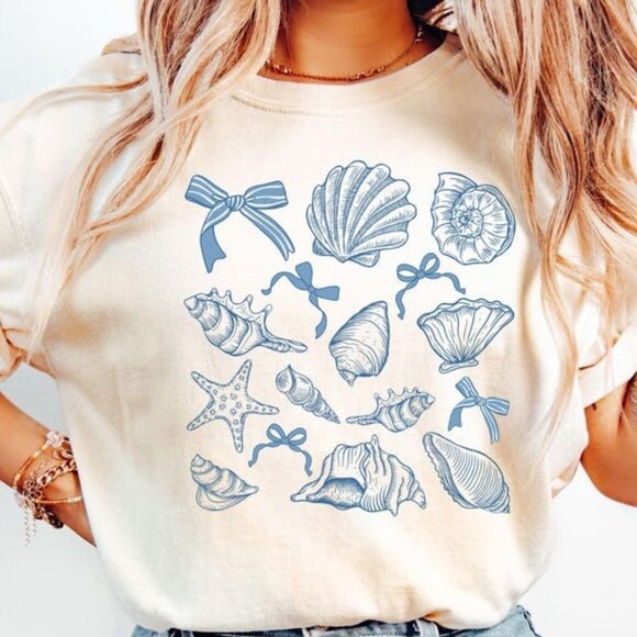 Tops - SeaShell T-Shirt, Retro Summer Shirt, Beach Shirt